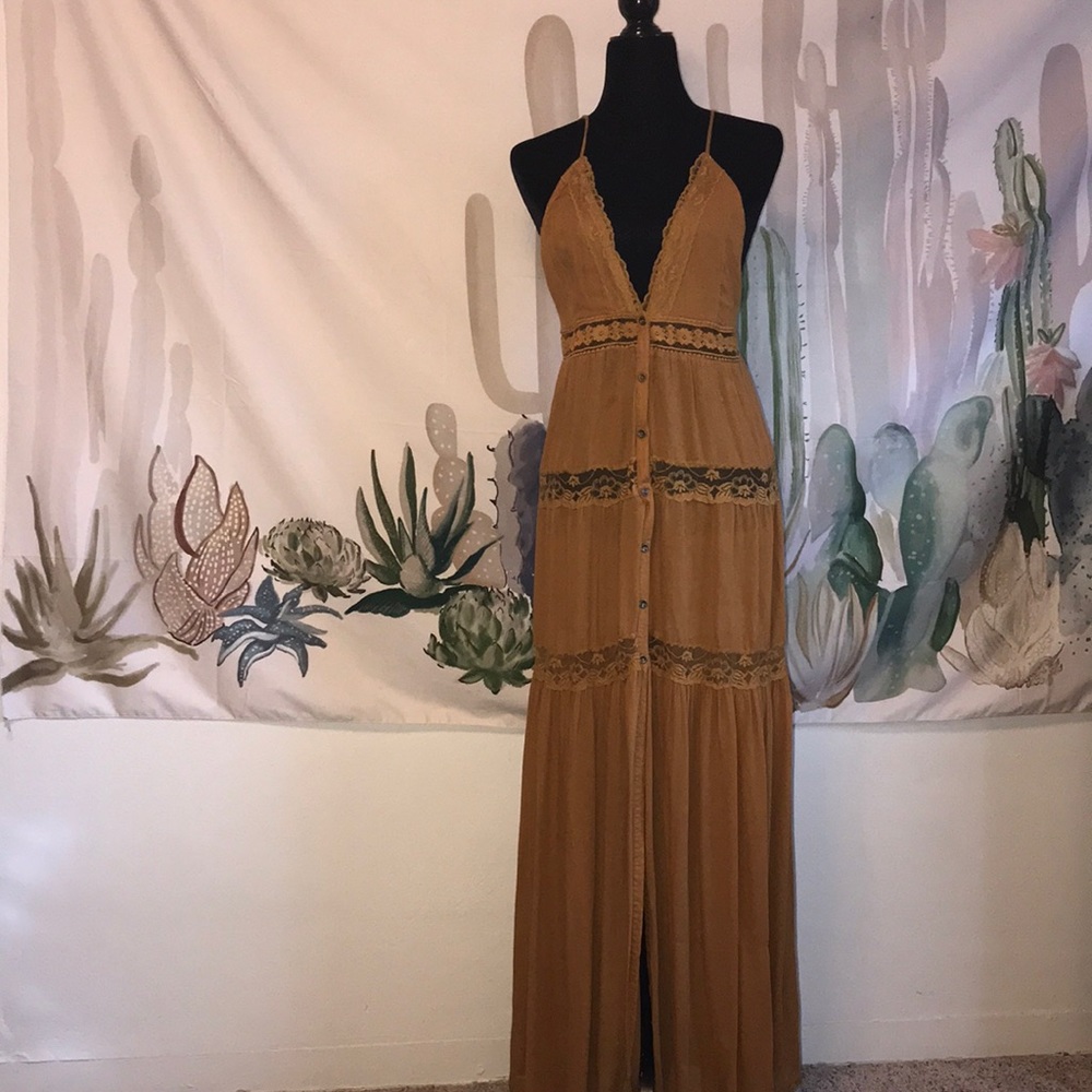V neck lacy maxi dress
